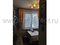 Продается 1-комнатная квартира с ремонтом в центре проспекта Космонавтов. 