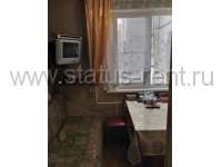 Продается 1-комнатная квартира с ремонтом в центре проспекта Космонавтов. 